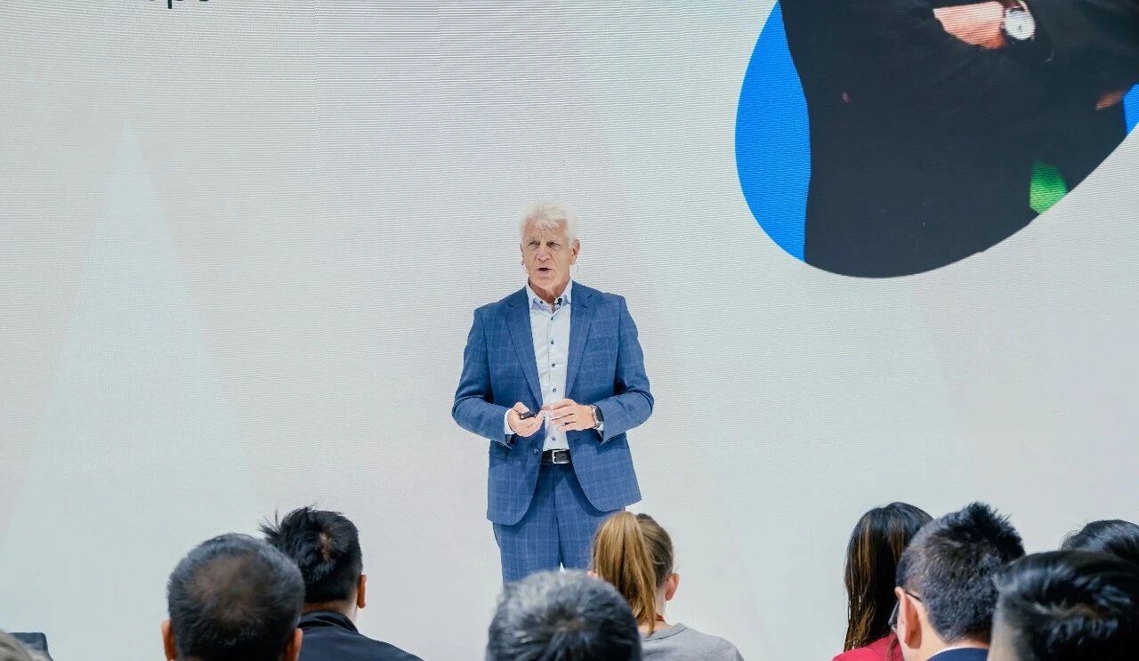 1757340674823260.jpg 2.jpg